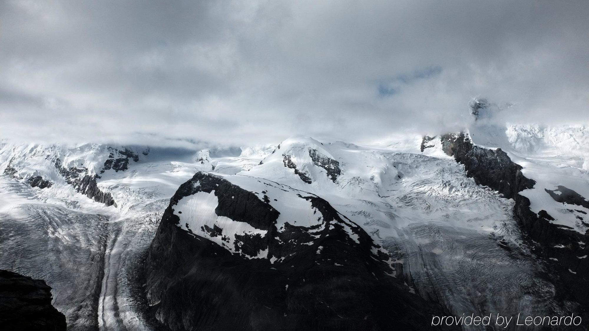 Riffelhaus 1853 Hotel Zermatt Bagian luar foto