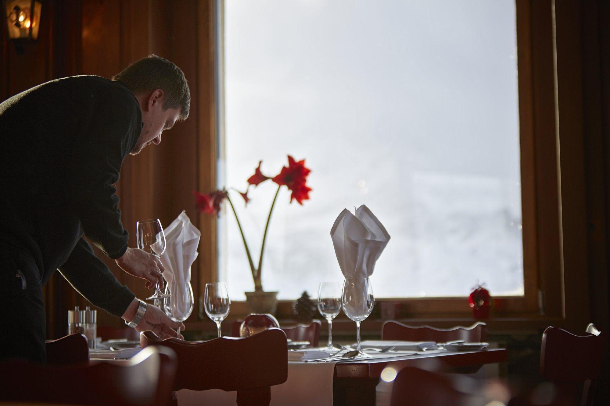 Riffelhaus 1853 Hotel Zermatt Bagian luar foto